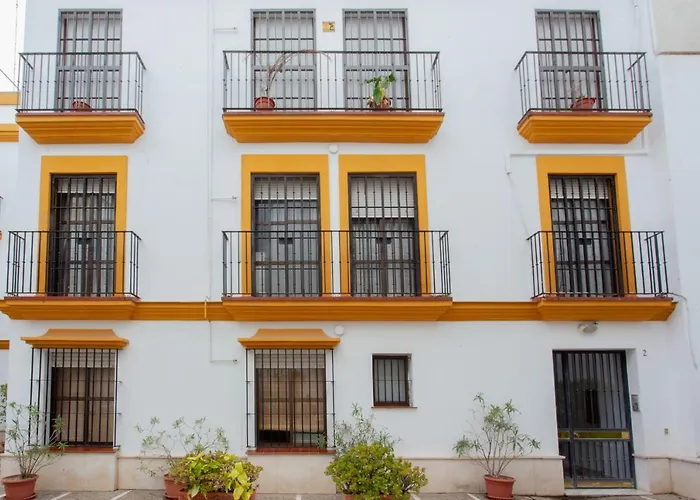 Pikis Apartment Center 1
